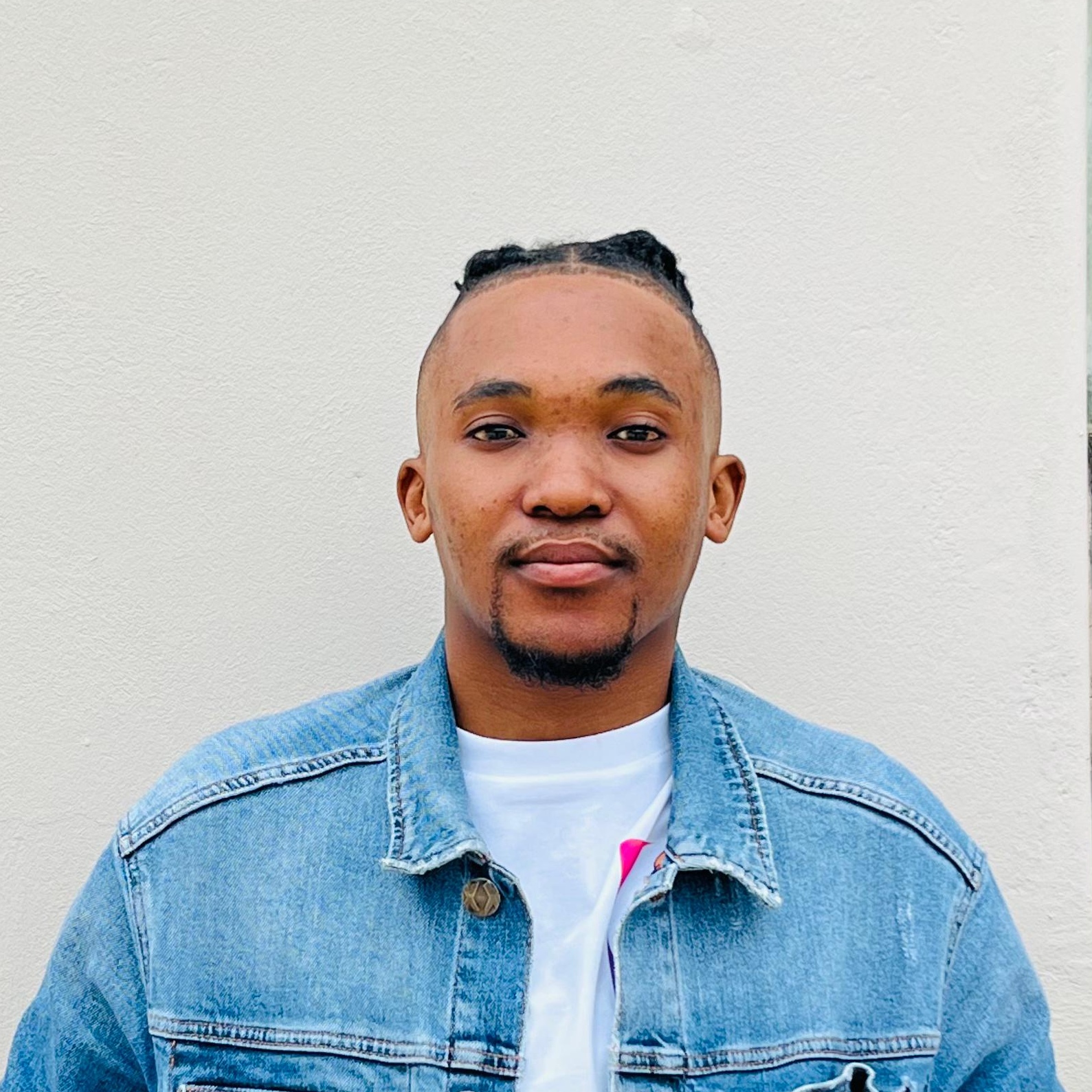 Simthandile Mthwesi